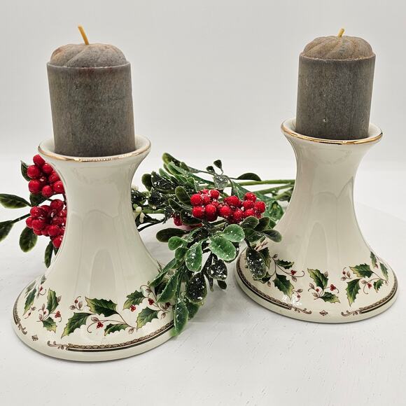 Vintage 1988 Royal Limited Holly Holiday Porcelain Candlestick Holders Set of 2 - Picture 1 of 5
